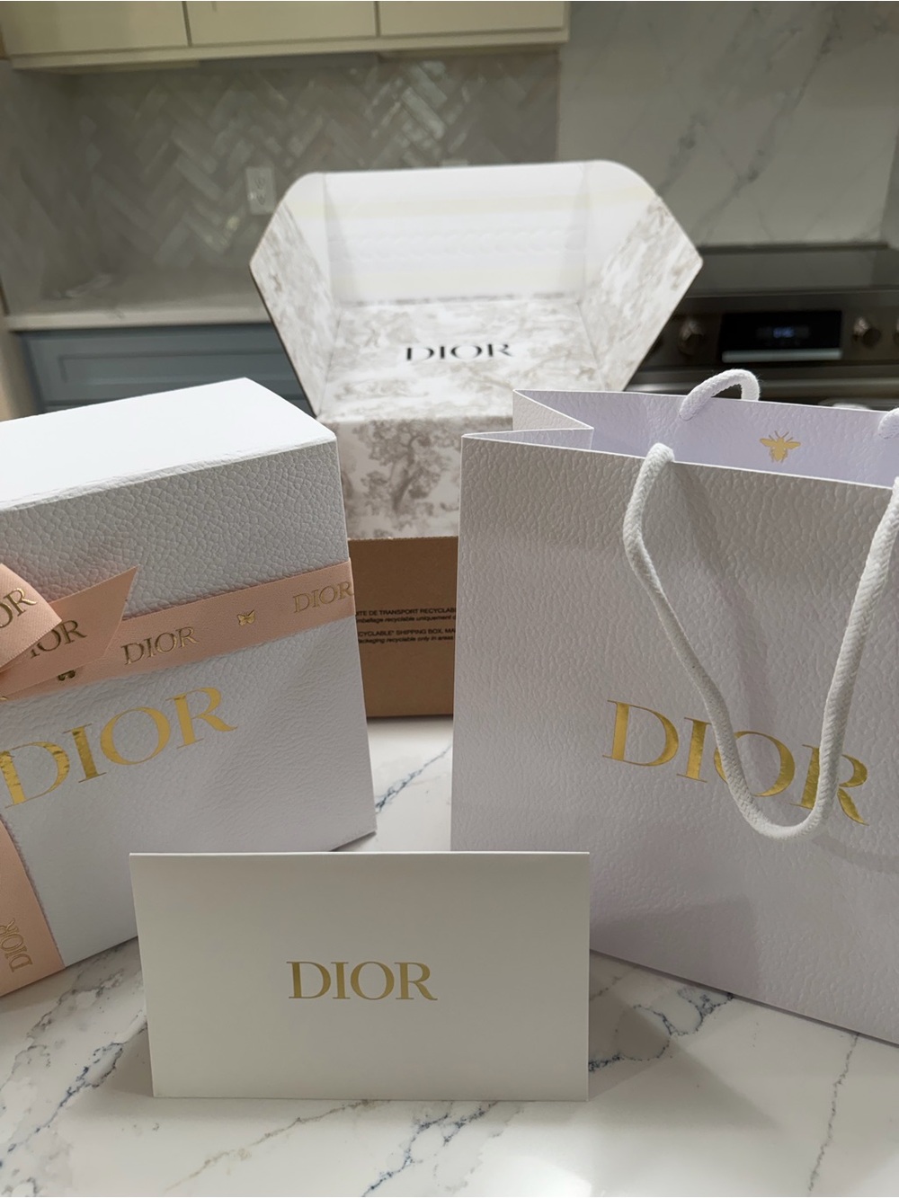 Dior White & Gold Gift Packaging Set